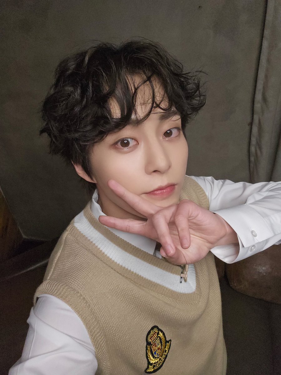 xiumindailypics tweet media