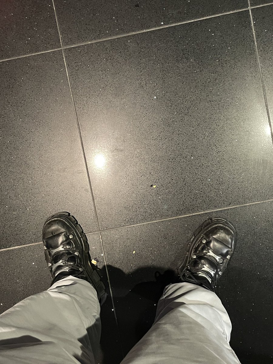 AdamMstr11's tweet photo. Uklęknij i całuj🦶 RAZ https://t.co/MPX99ht3ly