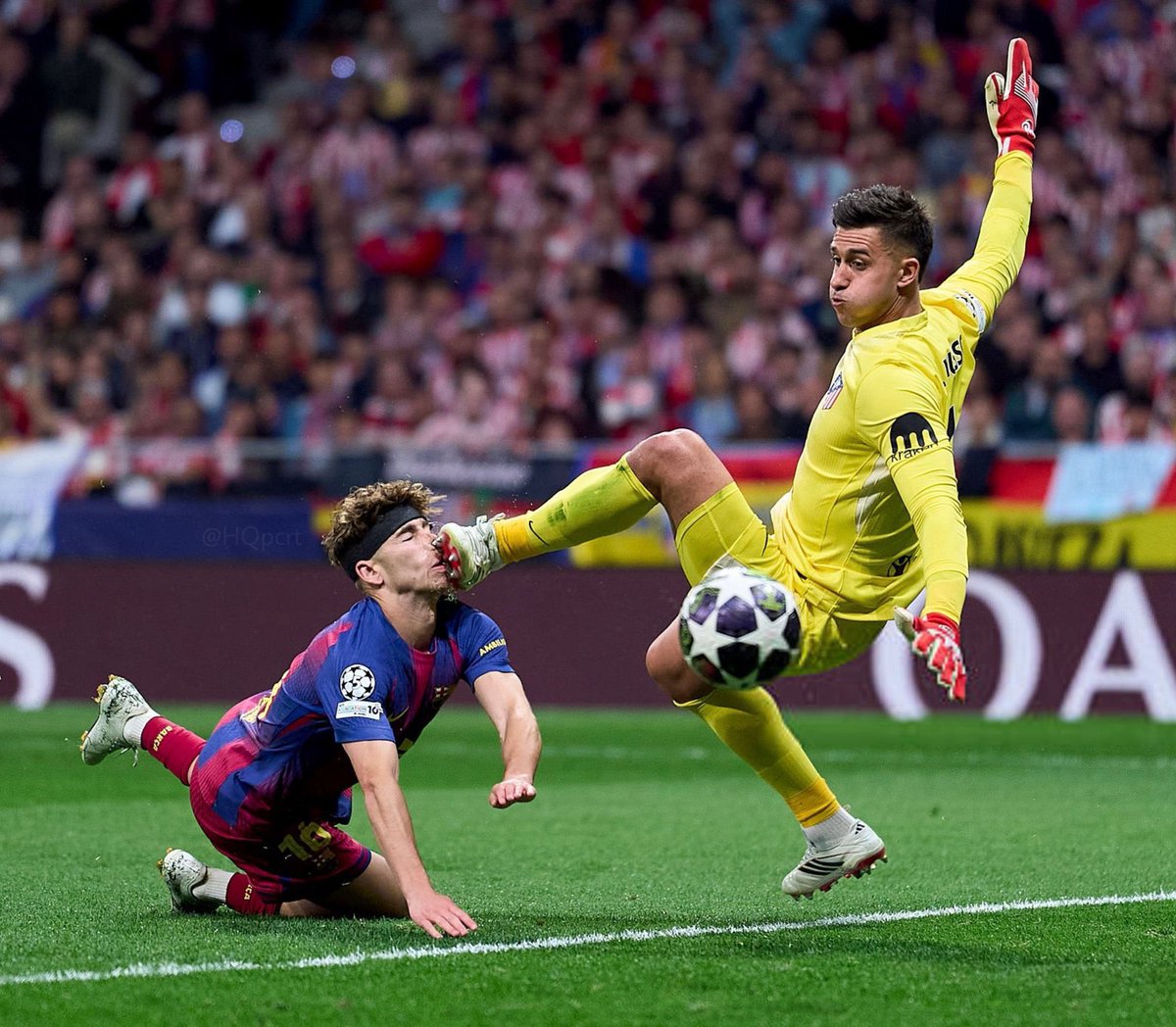 Out Of Context Football tweet media