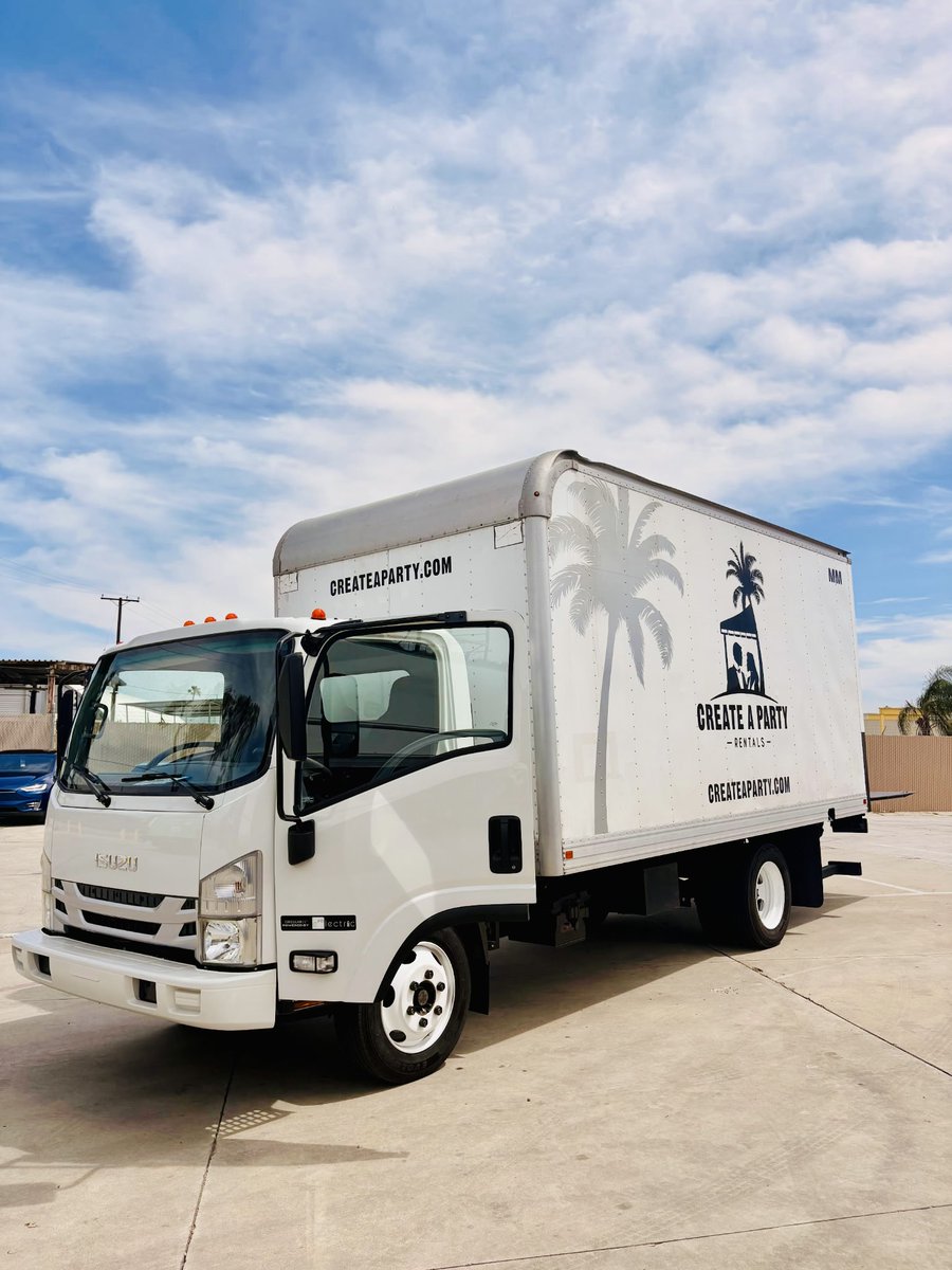 theevchoice's tweet photo. Teamwork makes the dream work! ⚡ We just delivered an Evolectric Circular EV to Create A Party in Brea. By converting their existing truck, this 30-year family business saved $93k via HVIP and cut upfront costs by 45%! 🚛💨
Sustainable celebrations start here. #EVChoice https://t.co/nsVXVFE9Iu