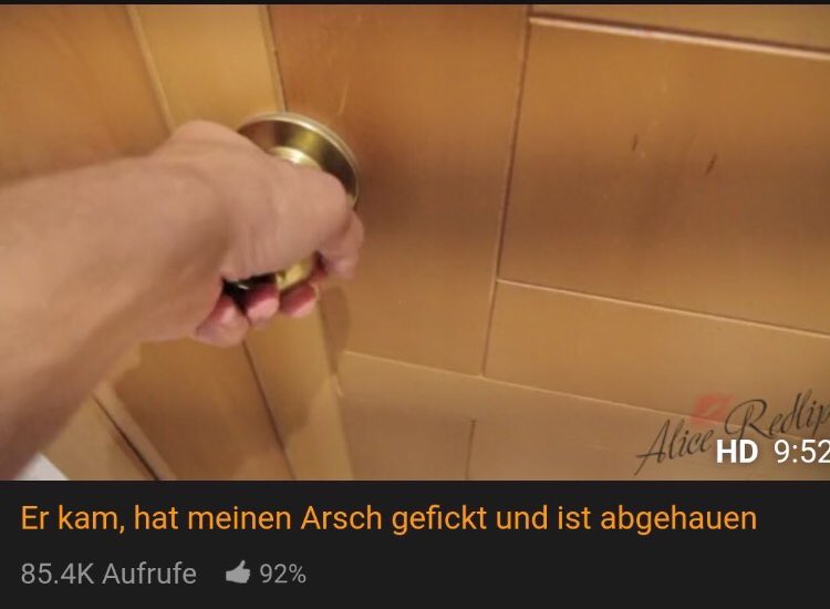 GamerBr0ski's tweet image. Irgendein Barcelona Verteidiger bei jedem Champions League Spiel mit seiner eigenen Mannschaft: