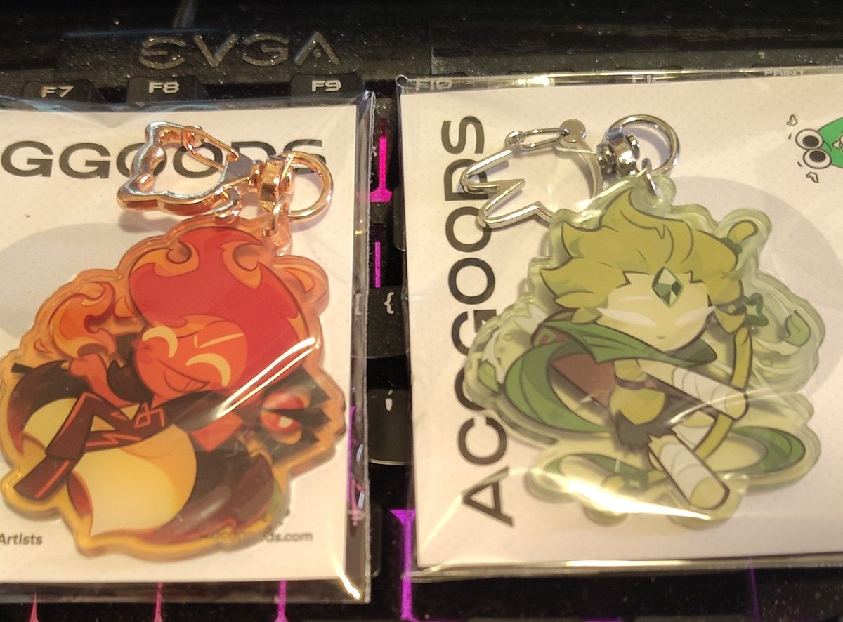 GoldenSpcials's tweet photo. I JUST GOT SOME KEYCHARMS
I JUST GOT SOME KEYCHARMS
I JUST GOT SOME KEYCHARMS

I wonder who it's from

ITS KEYCHARMS FROM @R1DE9 https://t.co/nUEnNDtblI