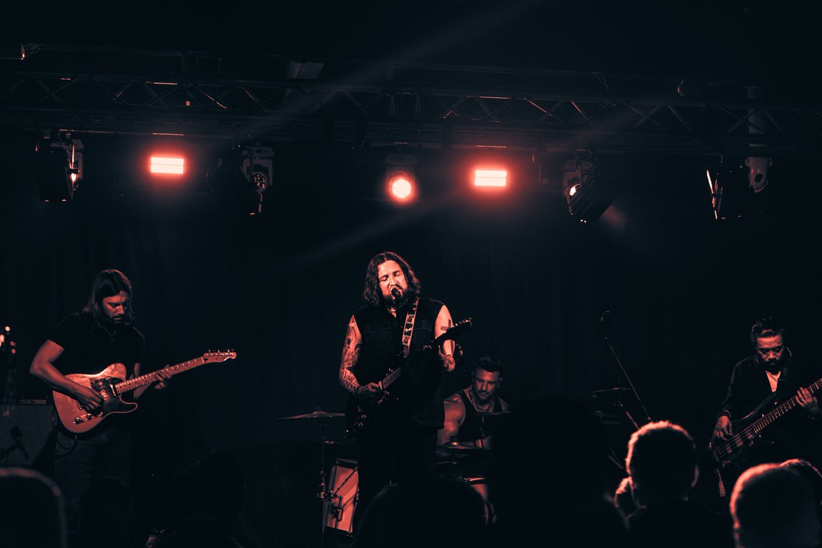 HolyCovesBand's tweet image. It's good to be back!

📸 @rachcurley.photo 

#rockband #rockmusic #rocknroll #band