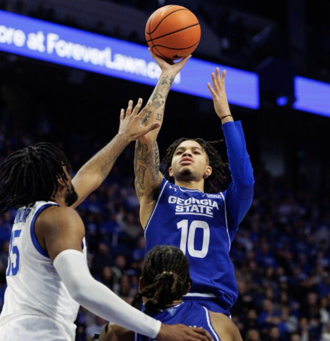 Georgia State transfer Jelani Hamilton is committing to Florida Atlantic, his agent Trey Washington of LIFT Sports told ESPN. Second-team All-Sun Belt selection averaged 17.8 points and 4.6 rebounds this season.