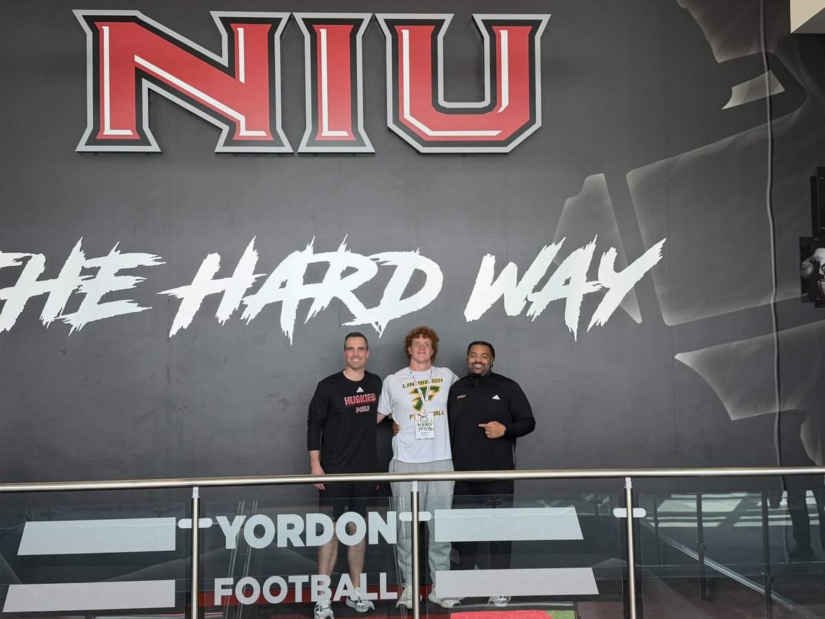 JamesonHoney_52's tweet photo. After a great spring practice visit and conversation with @robharley34 I am blessed to recieve an offer from NIU!

@Coach_Jay53 @FootballFlyers @JPRockMO @NIU_Football @GSV_STL https://t.co/PATXZ0wD0X