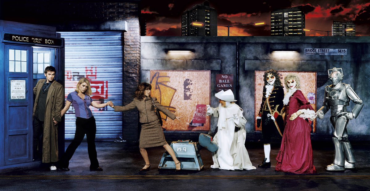 WhovianLife's tweet image. 20 years ago today, @RadioTimes launched their 15-21 April 2006 issue.. and gave us one of the most ICONIC Doctor Who posters 

Who has this issue of RadioTimes still? #DoctorWho 💫💫