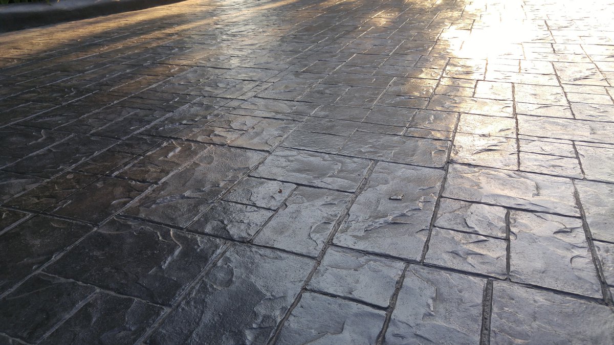 DesoReadyMixed's tweet photo. ✨ Upgrade your space with the beauty and durability of stamped concrete! 🏡🔥 From patios and walkways to driveways, we create custom looks that stand out and last. 💪🎨

Ready to transform your property? 📞 Message us today for your quote!
🔗 https://t.co/XH9b9M5pwT https://t.co/1LxpDvBCBf