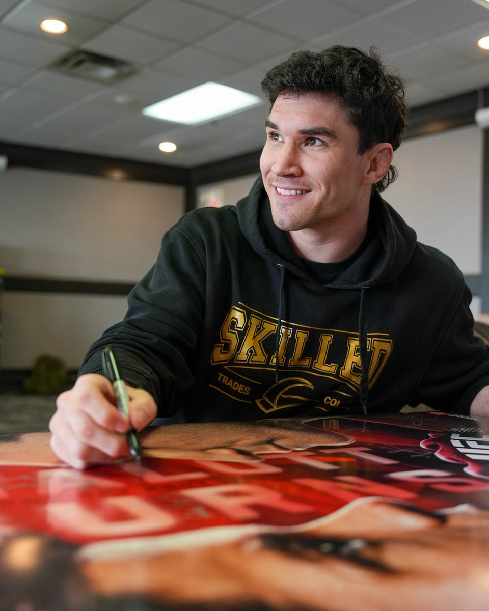 ufc's tweet image. Ready to show out in the Main Event 🤩

@Michael_Malott aims to crack into the welterweight rankings at #UFCWinnipeg!

[ APRIL 18 | 8pmET on @ParamountPlus ]