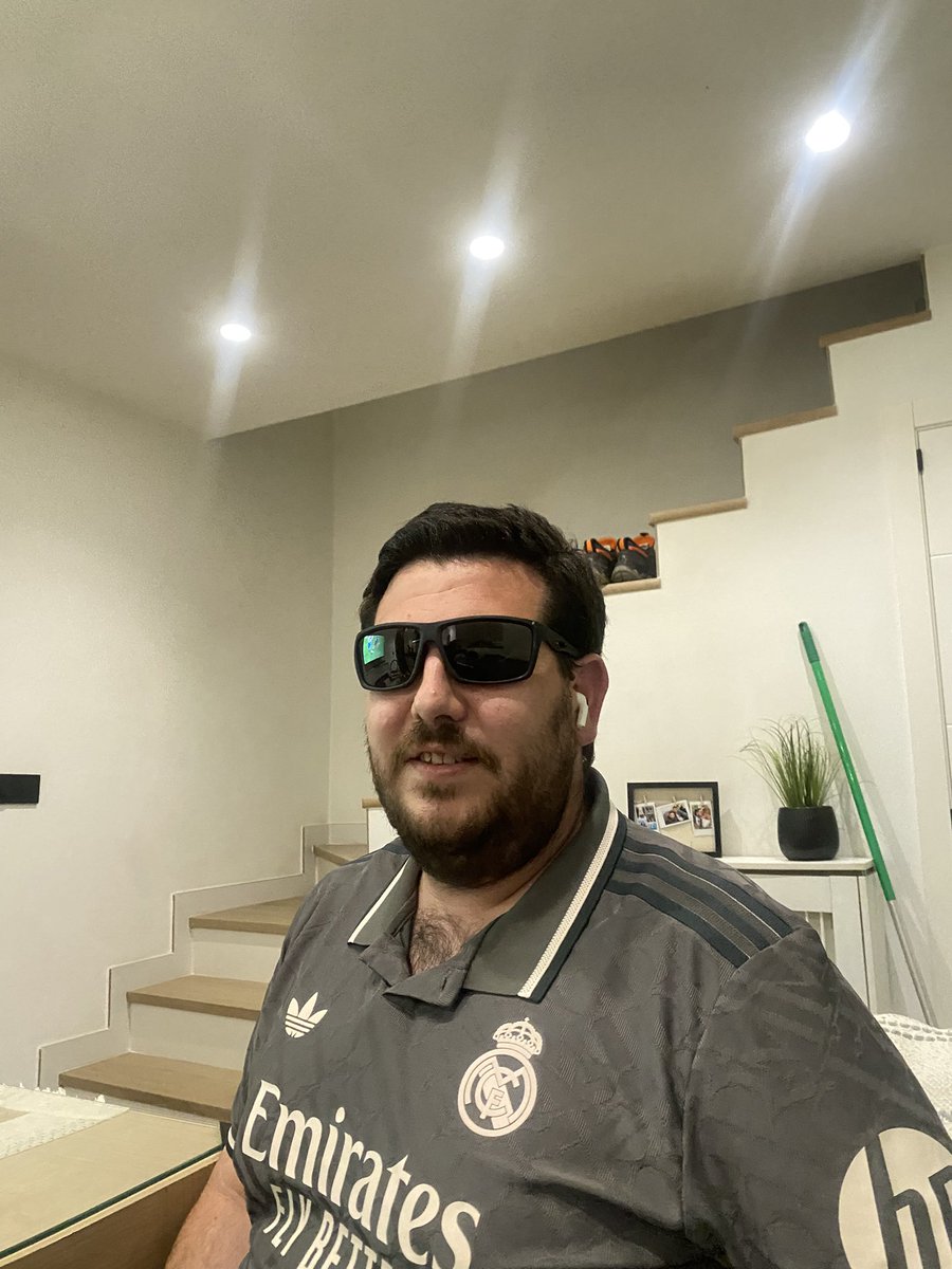 borja sm tweet media