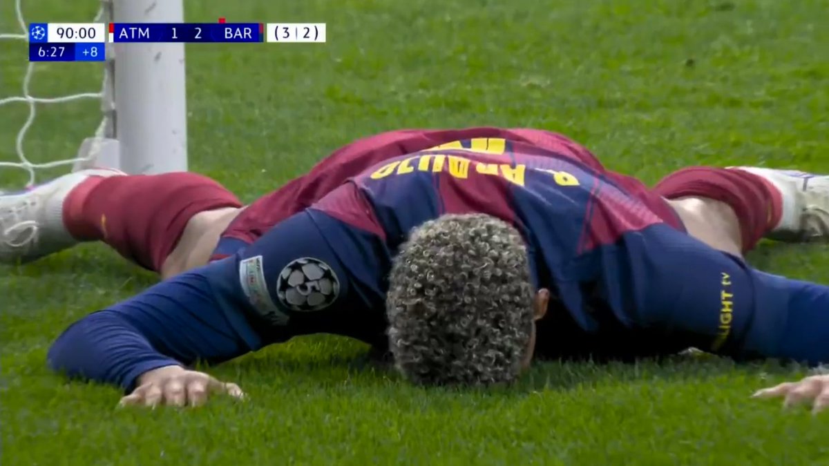 La Hironía de Twistter tweet media