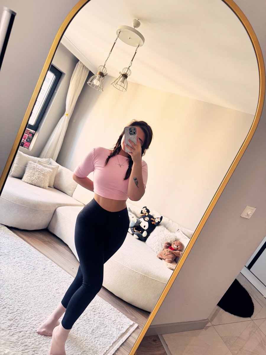 𝑅𝑢̈𝑦𝑎 tweet media