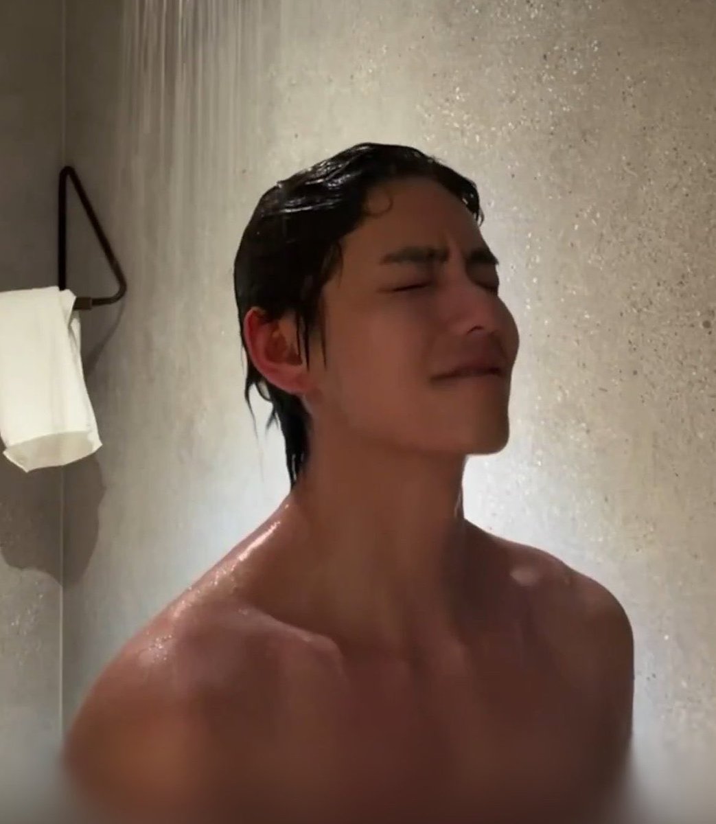 yapay zeka asiri gercekci olmaya basladi