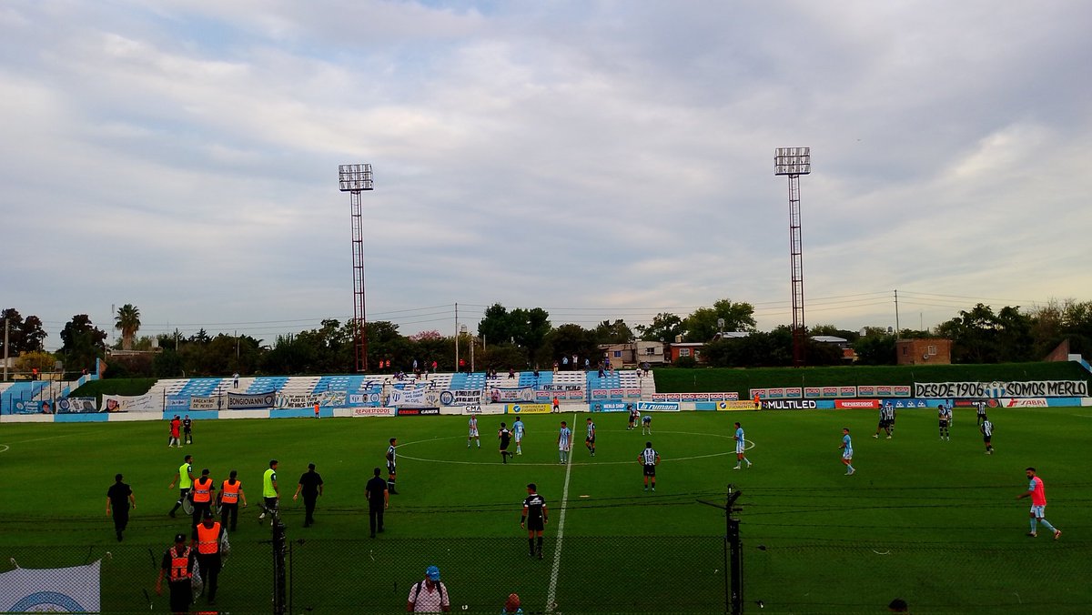 Final

Argentino de Merlo 1-Excursionistas 1, Primera B.