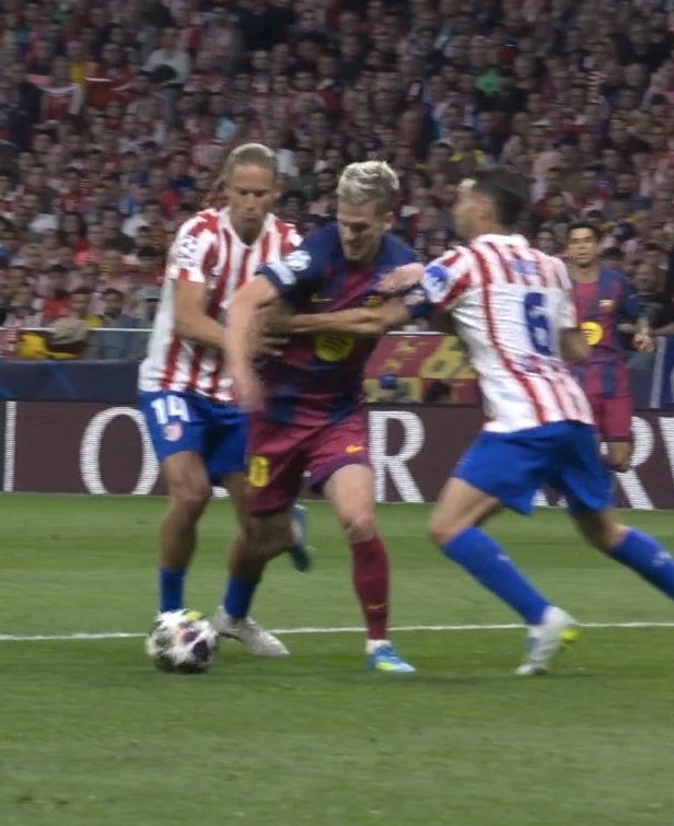 fcblovergirl's tweet photo. no card no penalty but as soon as a barça player breathes the cards are already in the air https://t.co/2hehelcmUq