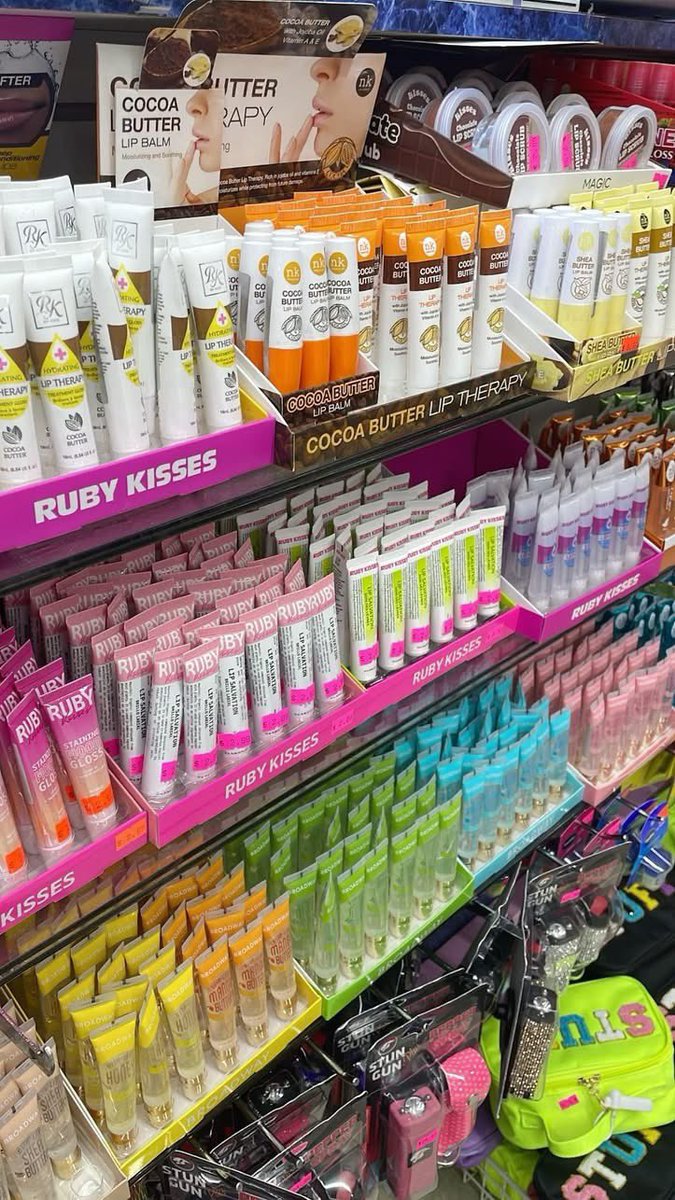 solรฉ tweet media