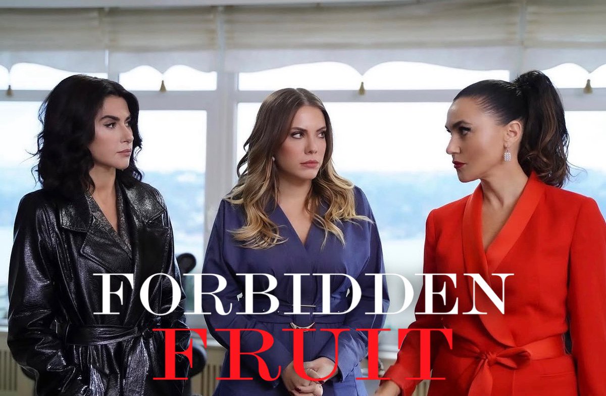 lamazzadiilhan's tweet image. questa triplice alleanza di bionde sta dando🏡💜 #gfvip #forbiddenfruit