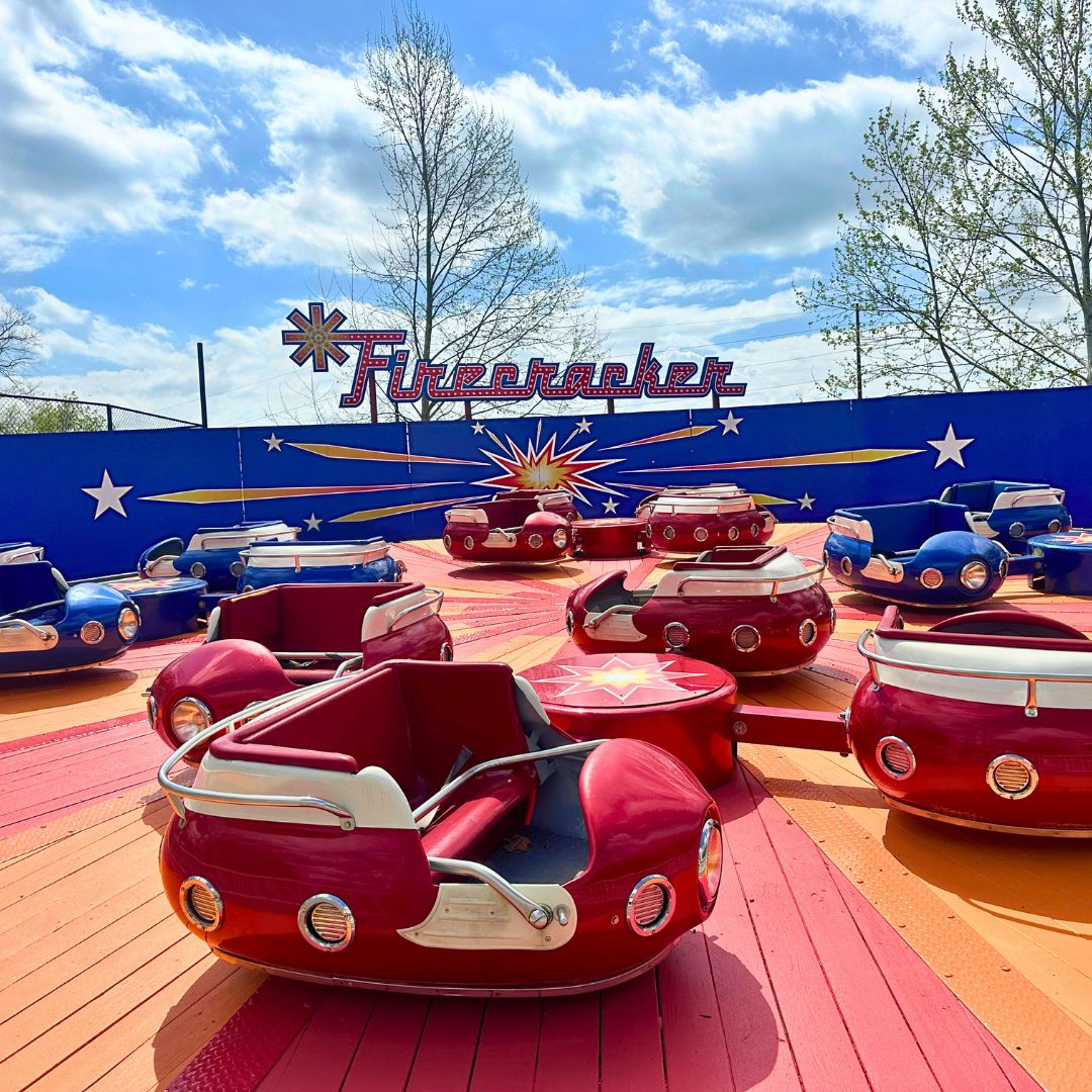 Holiday World tweet media