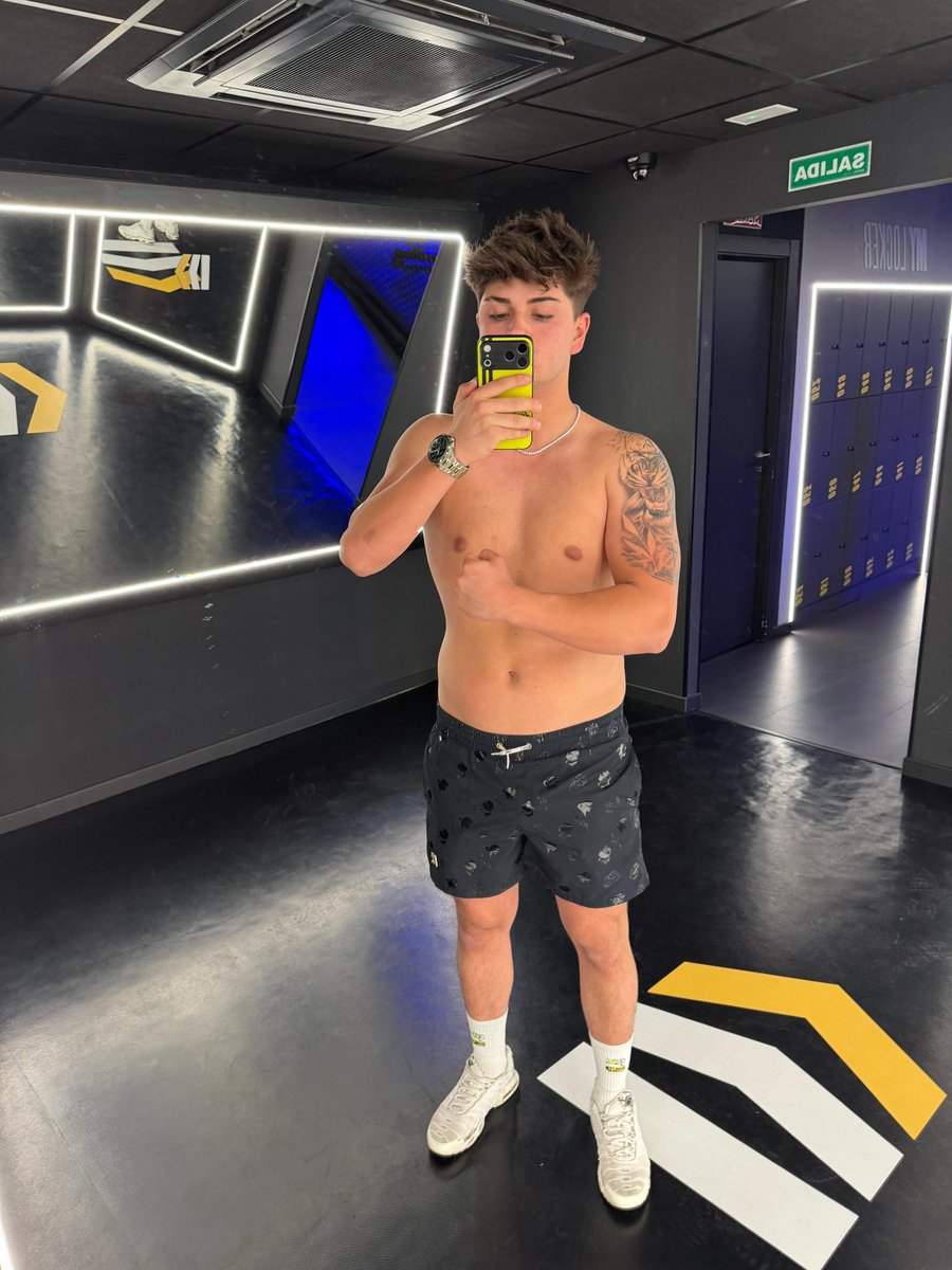 maxsanchez31official tweet media