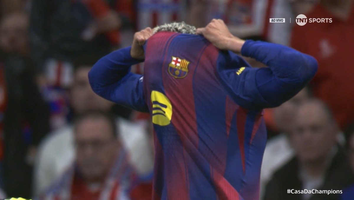 Val 🤍 tweet media