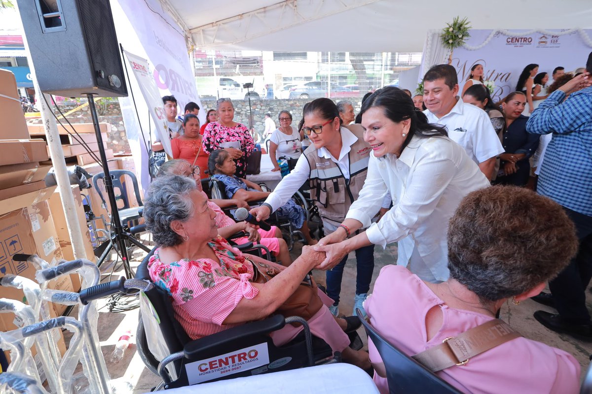 En la col. Primero de Mayo, “Centro Más Cerca” confirmó que el servicio público cobra sentido cuando se escucha de frente al pueblo y se responde con hechos.

La transformación va más allá del bache que se tapa, la fuga que se repara, la luminaria que se restituye, la limpieza
