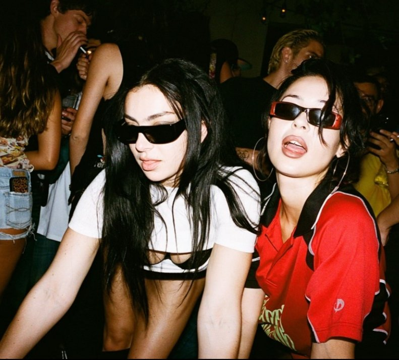 Queen ✰ tweet media