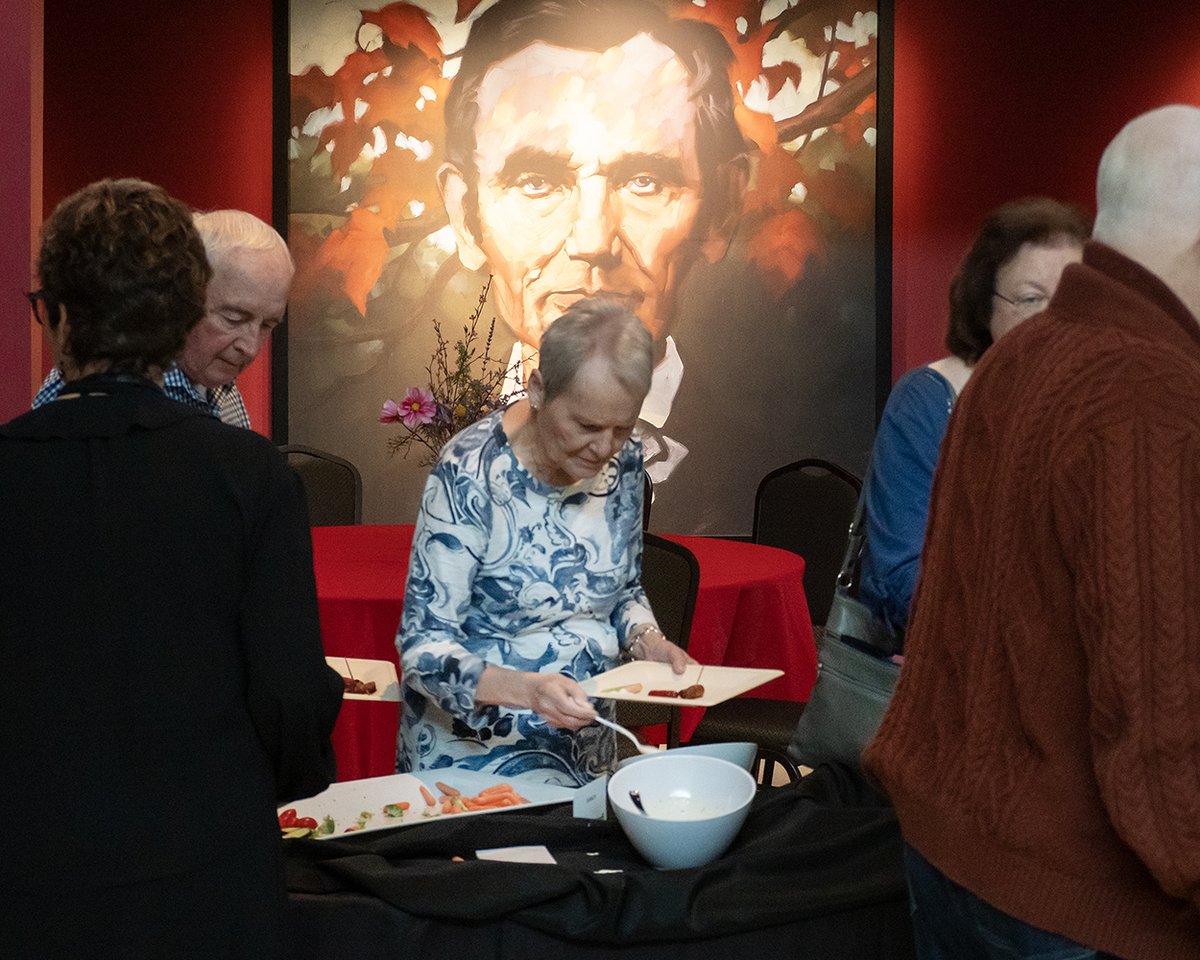 ALPLM's tweet image. Last week we honored the amazing volunteers who contribute so much time and energy to the ALPLM. This place would not be the same without the hard work of these 500-plus people. Please join us in thanking them for all they do!

#HeartOfTheMuseum #Volunteer #GiveBack