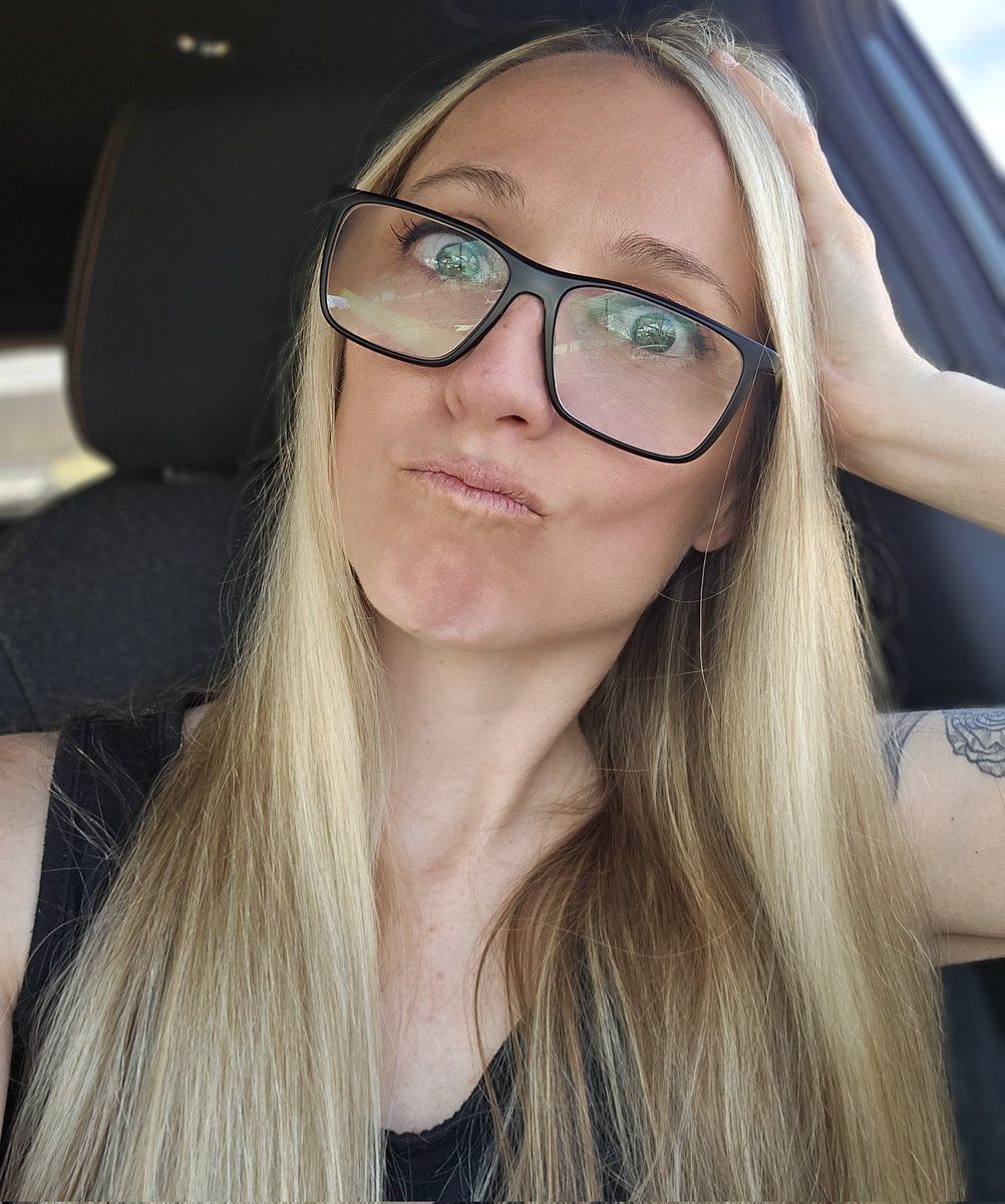 Just Jes tweet media