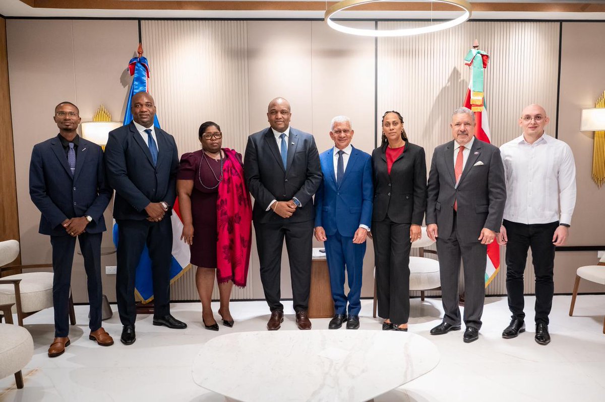 MOFASur's tweet photo. On Monday April 13, 2026 Minister Bouva paid a courtesy call to the Chair of the Senate of the Dominican Republic, Ricardo de los Santos.
Both dignitaries confirmed the strong and historic ties between Suriname and the Dominican Republic and further emphasized the opportunities https://t.co/ZKJ7sE4hpr