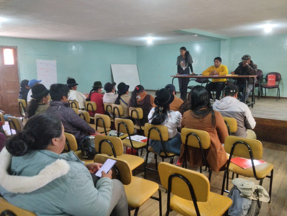 #Pichincha|En Olmedo (Cayambe), realizamos el aforo de caudales en la Junta de Riego Pumamqui y Obando.
📋 Además, socializamos con las comunidades de la COINOA el proceso para iniciar estudios de riego parcelario.
💧 ¡Seguimos fortaleciendo el agua para la producción!