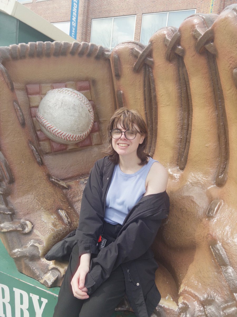 sputnik sweetheart tweet media