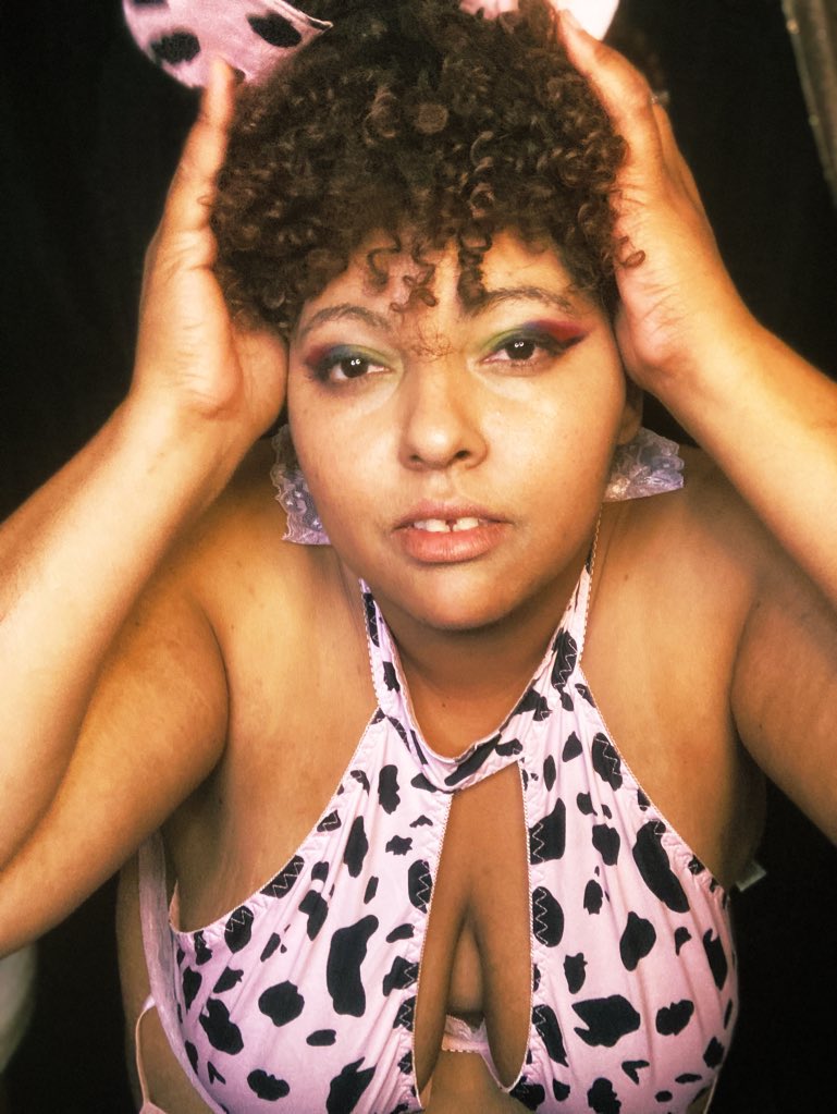 bbwdevine's tweet photo. Moooo 🐮
#moo #cashcow #MOOFriends #boom #sugarbaby #onlyfans #feetfinder #sellingvids #selling #bbw资 #bbw #kink #inflación #birthday #tuesday #tittytuesday #tata #mommymilkers https://t.co/ST6tzes1lI