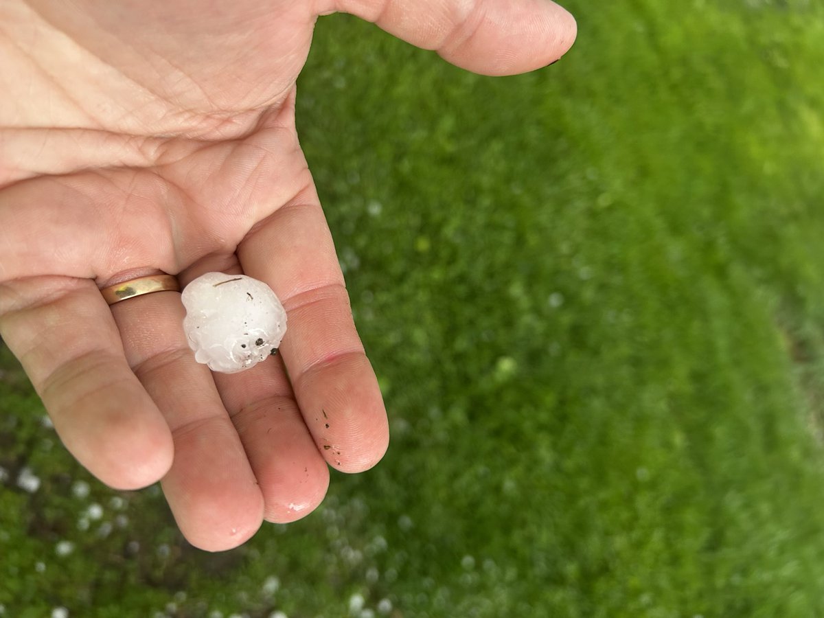dunntaylor26's tweet photo. Some decent sized hail just outside Advance. https://t.co/27GMZTG3i7
