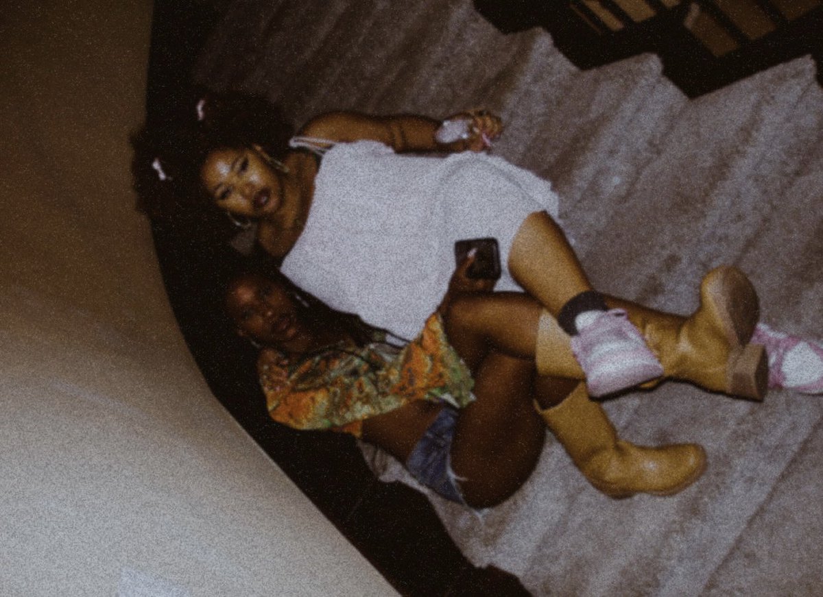 vee 🪷 tweet media