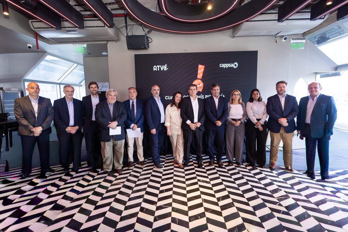 ATVC_'s tweet photo. ATVC  y @CAPPSA_ok lanzaron una campaña de bien público orientada a visibilizar el impacto del consumo de contenidos ilegales, con foco en los riesgos para la seguridad digital y la protección de los datos personales. https://t.co/3t3cZHNbXh