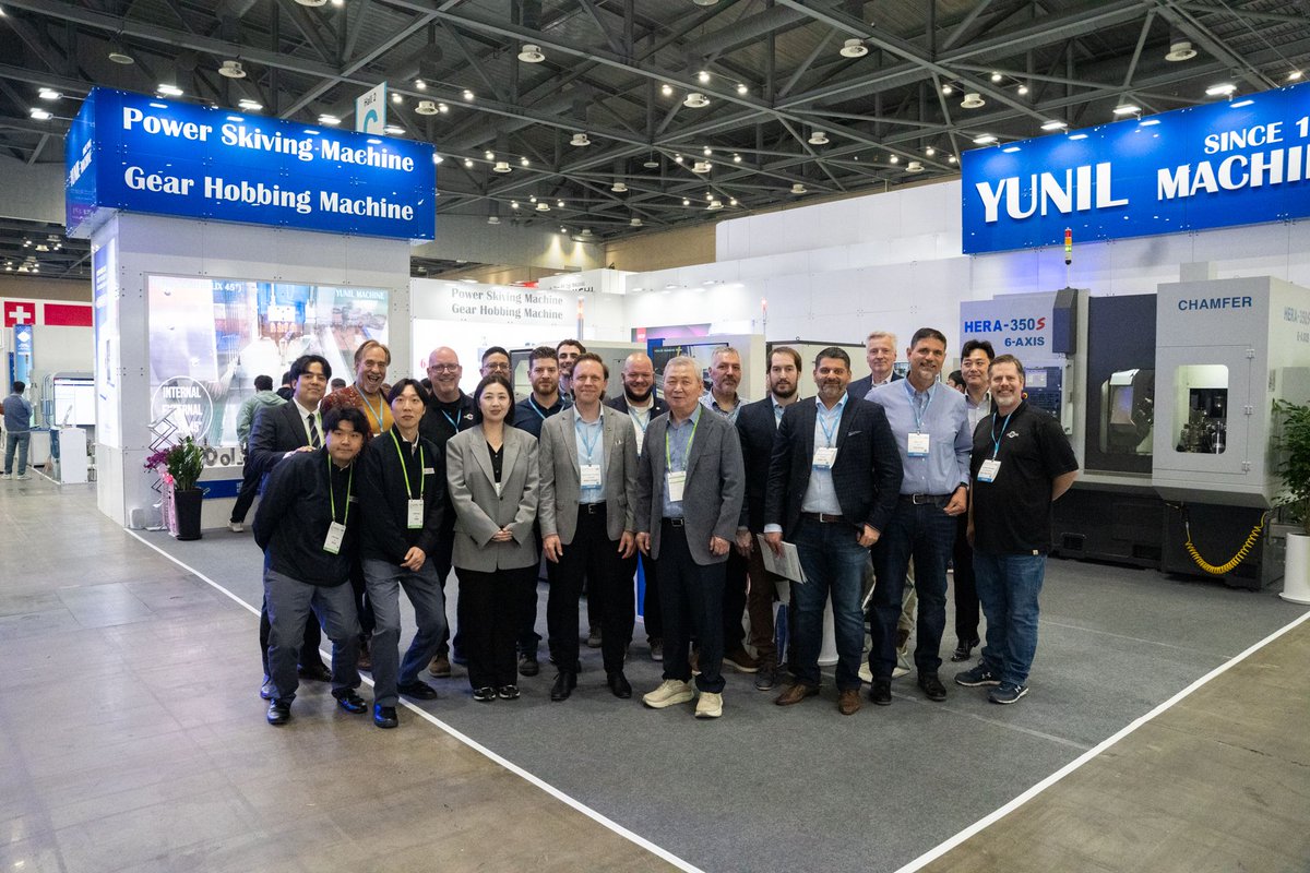 HeliosGear's tweet image. Day 1 of our 2026 Korea Gear Technology Tour! 

SIMTOS in the morning with the Yunil Machine team, a quick aquarium stop to shake off the jet lag, and Korean BBQ to finish the night. Not a bad start!

#GearManufacturing #Korea #SIMTOS