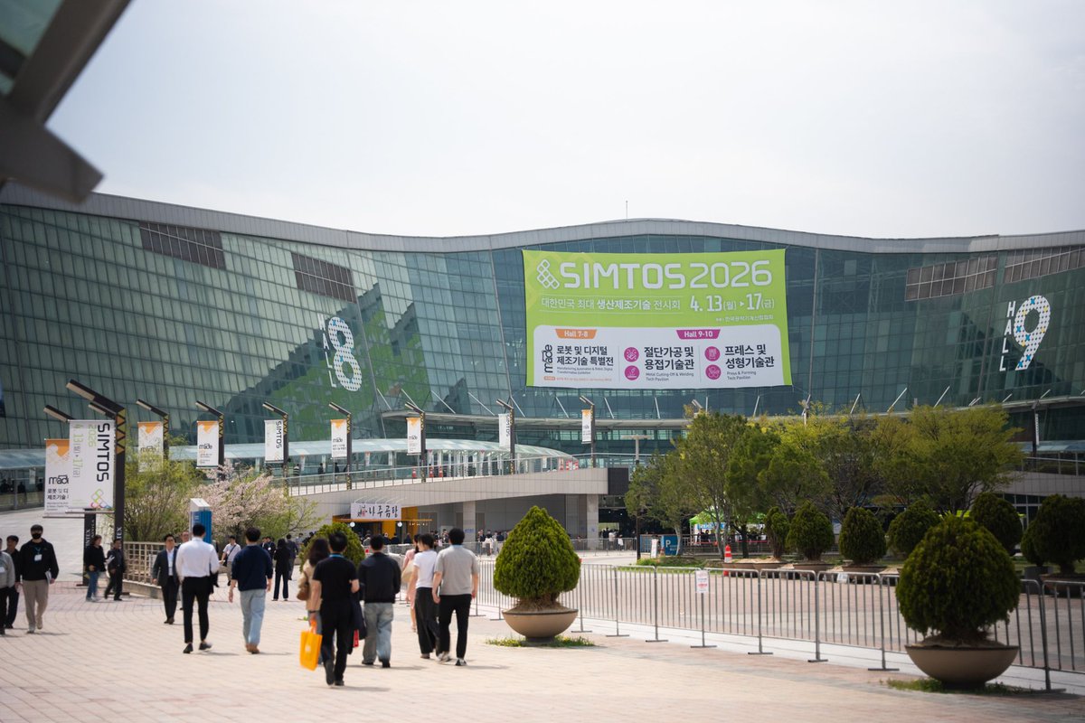 HeliosGear's tweet image. Day 1 of our 2026 Korea Gear Technology Tour! 

SIMTOS in the morning with the Yunil Machine team, a quick aquarium stop to shake off the jet lag, and Korean BBQ to finish the night. Not a bad start!

#GearManufacturing #Korea #SIMTOS