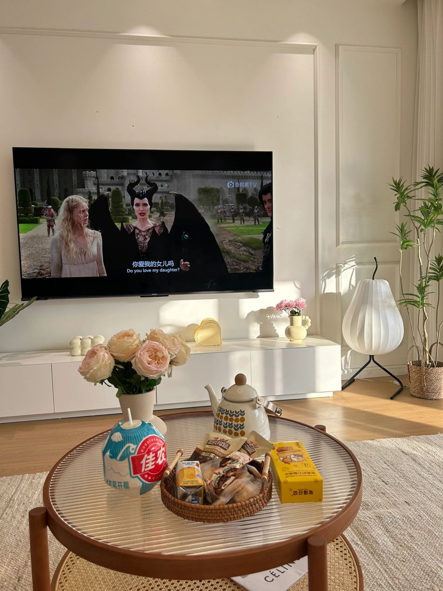 victor_compaore's tweet image. "When your team’s ‘quick 5-min brainstorm’ turns into a 30-min snack-sharing session… (and the best ideas still came mid-cookie crunch ) #WorkLifeBalance #TeamVibes"