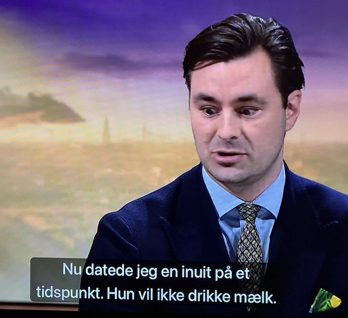 nielsthdahl's tweet image. Der er ikke noget som at slå et smut forbi Deadline for at samle op på verdens tilstand efter en lang dag. #dkpol
