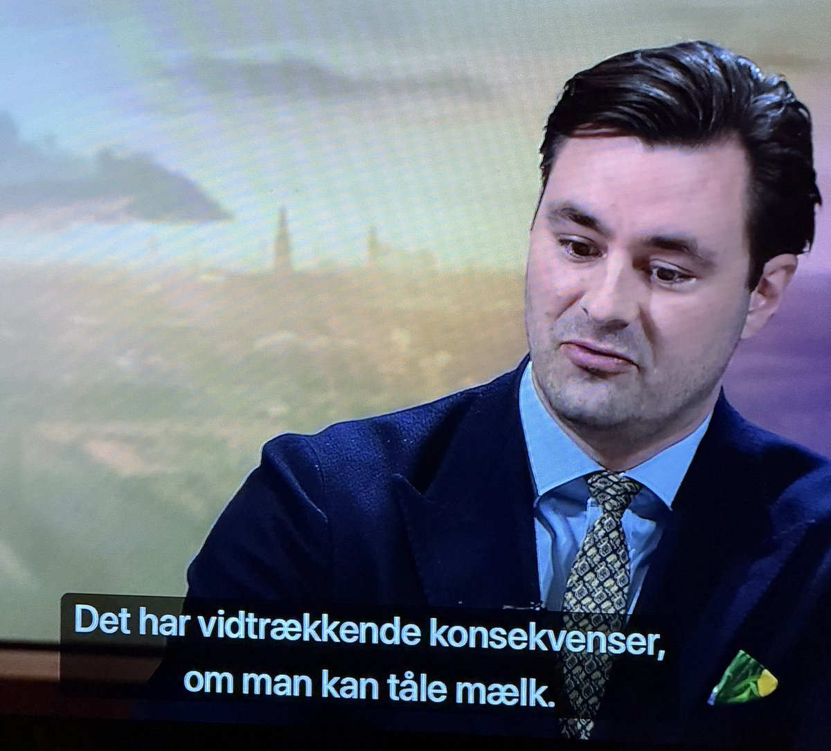 nielsthdahl's tweet image. Der er ikke noget som at slå et smut forbi Deadline for at samle op på verdens tilstand efter en lang dag. #dkpol