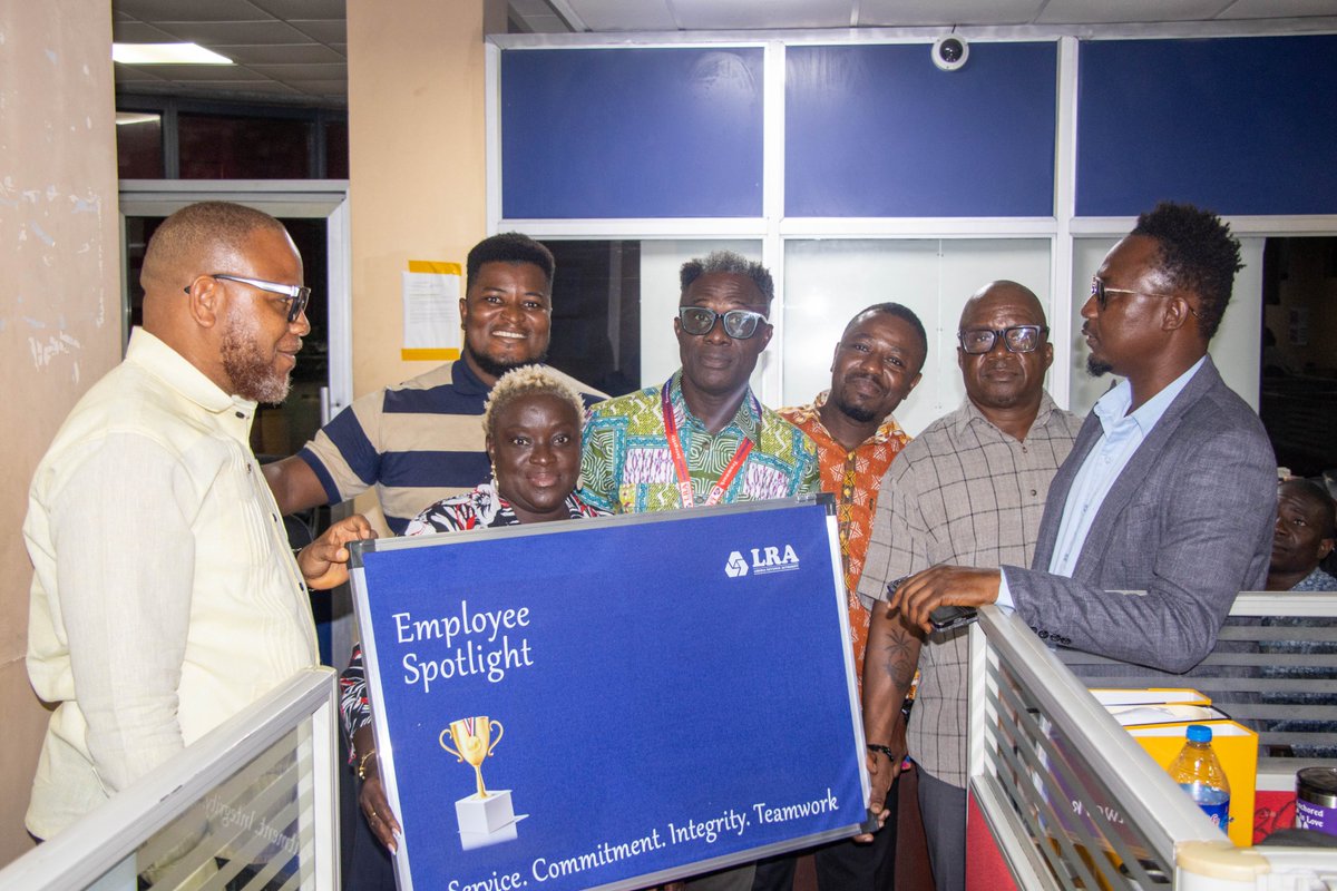 liberia_revenue's tweet image. LRA launches Employee Spotlight Bulletin Board to recognize outstanding staff, promote excellence, and boost morale across the institution. #Liberia #LRA #EmployeeSpotlight #WorkplaceExcellence #PublicService #StaffRecognition #Motivation #leadershipthatdelivers