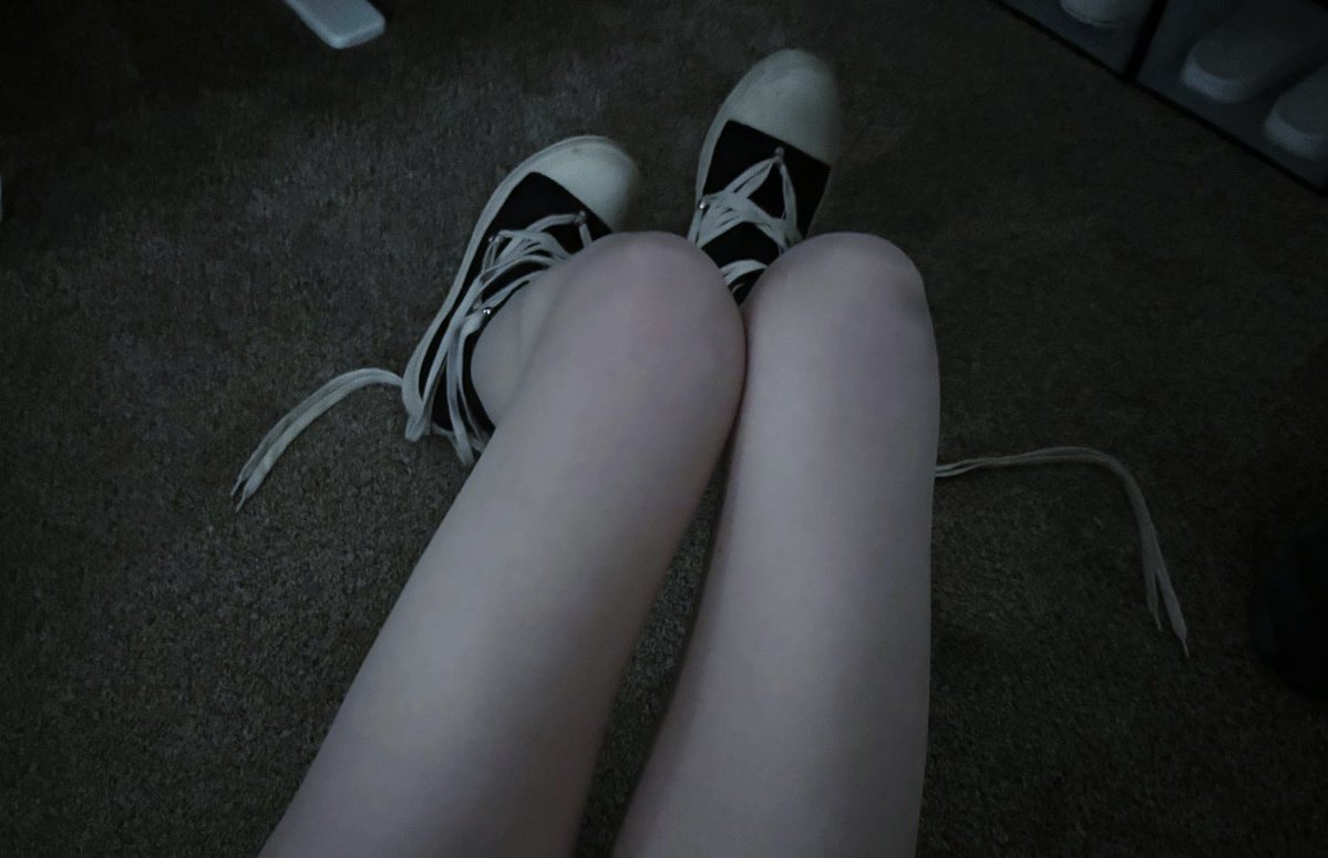 char 𝜗ৎ tweet media