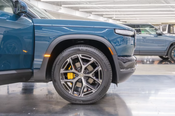IllinoisEDC's tweet image. Cool story in @WSJ! @Rivian will power its #NormalIL factory with #EV batteries recycled by @RedwoodMat, a great example of the innovation taking place in #Illinois.

Learn more: on.wsj.com/3OtMZ3U