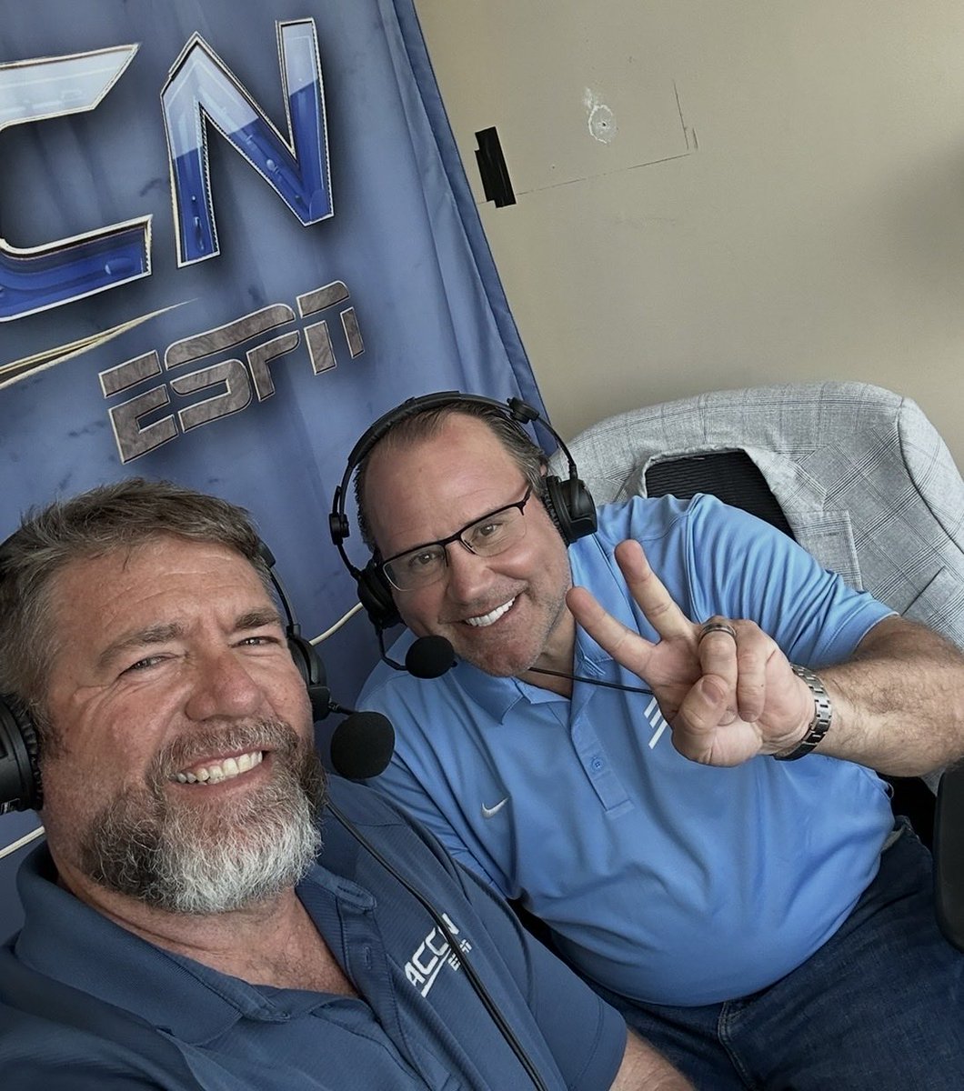 DeanCLinke's tweet photo. Love calling ⚾️ at The Bosh w former @CleGuardians (Indians) flame 🔥 thrower Paul Shuey - join us 6 pm ⁦@ACCNetworkExtra⁩ for #3 @DiamondHeels v @uncwbaseball … repping a little @TheEcnl gear!  🎙️ https://t.co/xccLxFozeb