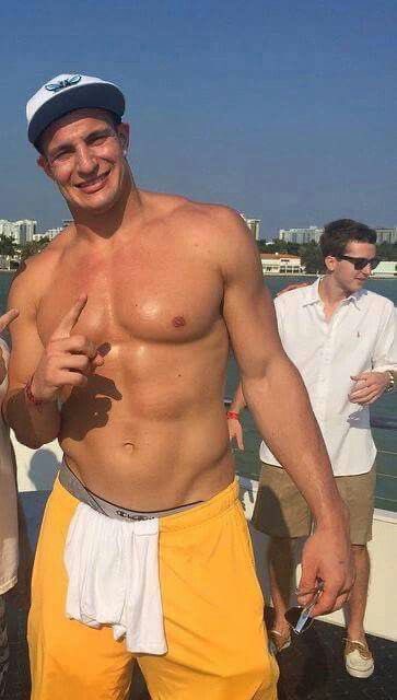 Male Central tweet media