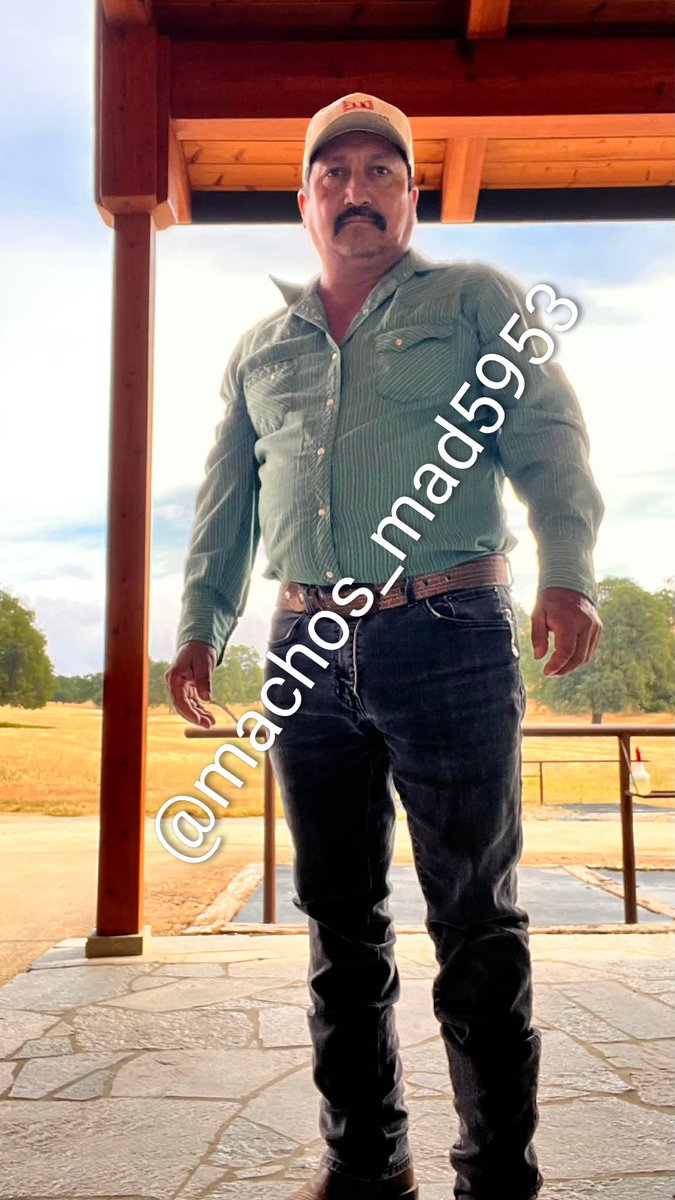 machos_cachondos tweet media