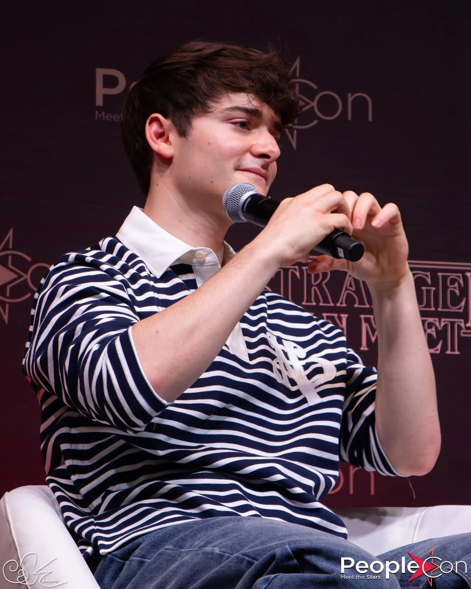 Noah Schnapp Updates tweet media