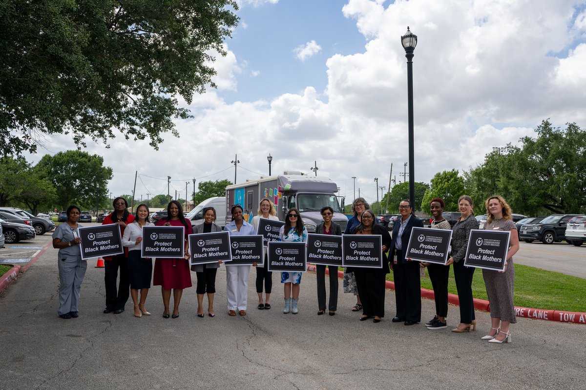 HCP4__Briones's tweet photo. It is #BlackMaternalHealthWeek, and Harris County is confronting the nation’s worst Black maternal mortality rate head-on because black moms are more than statistics. Through our Maternal & Child Health Program, the Mom & Baby Mobile Health Center, and investments in reproductive health, we are working to build a Harris County where no one has to give their life to create life.