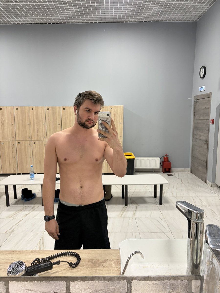 гоша tweet media