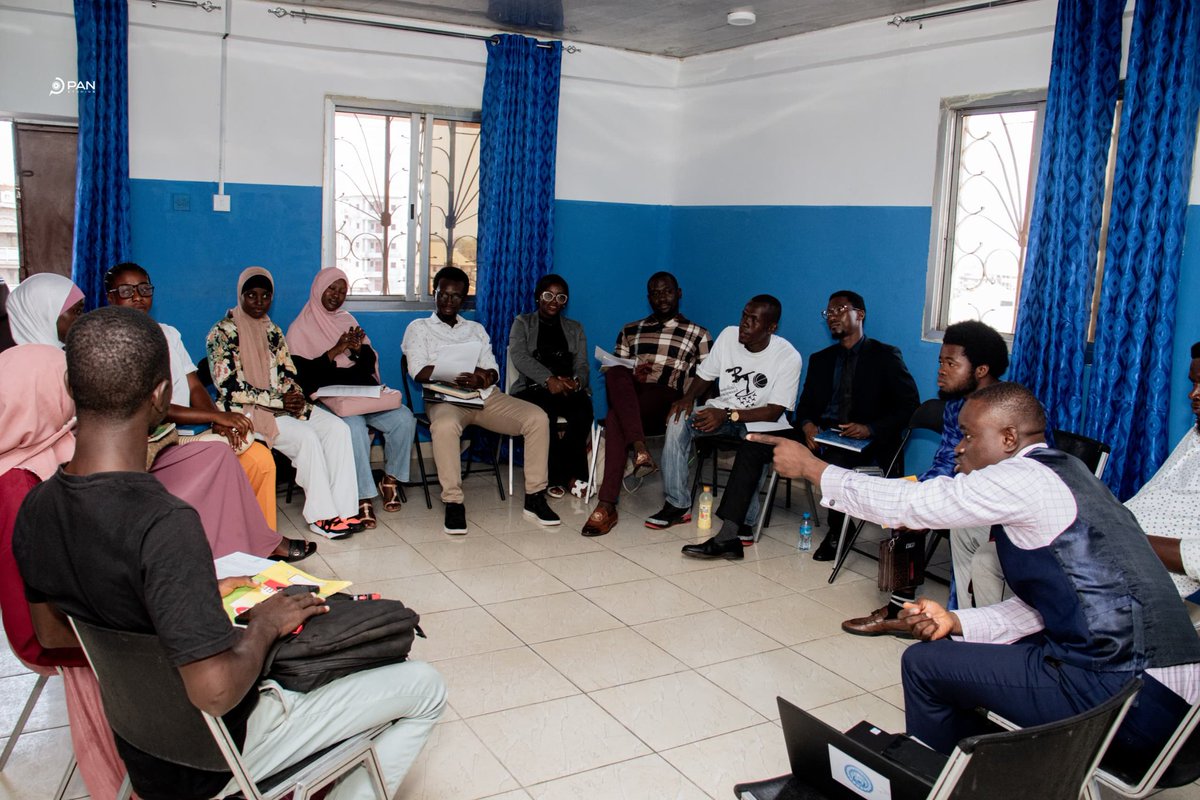 pansl_network's tweet photo. @pansl_network capacity building for its staff and volunteers on Leadership,.Monitoring &amp; Evaluation &amp; SWOT Analysis of PAN.

@UNFPA @UNDPSierraLeone @MoiceComm @UNICEFSL @IrlEmbFreetown https://t.co/L7DUE83Z9x