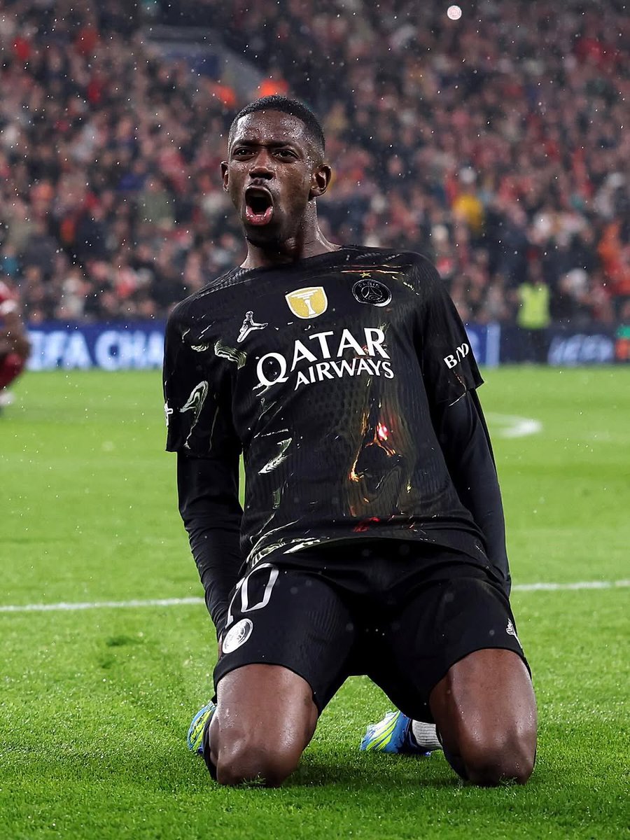 NoteSphere's tweet image. Rent was due at Jordan headquarters when they designed this PSG away Kit.